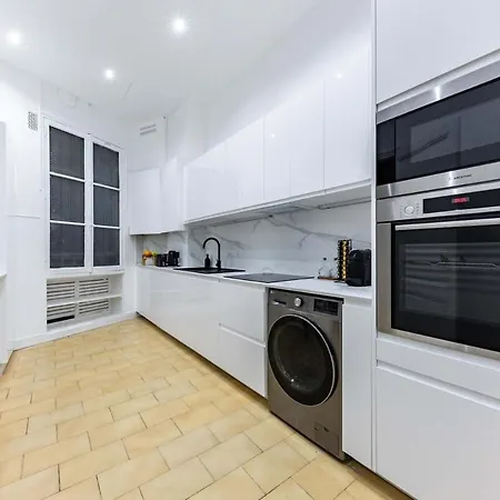 Apartment Exceptional Eiffel Tower Gem 4bed 8p In Trocadero
