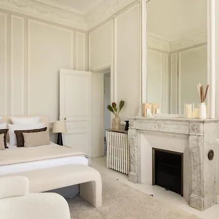 Exceptional Eiffel Tower Gem 4bed 8p In Trocadero *