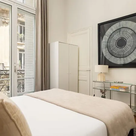 Exceptional Eiffel Tower Gem 4bed 8p In Trocadero アパート