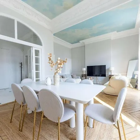 Exceptional Eiffel Tower Gem 4bed 8p In Trocadero Apartamento París