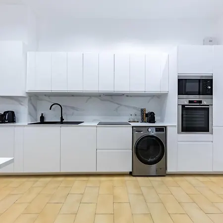 Exceptional Eiffel Tower Gem 4bed 8p In Trocadero *